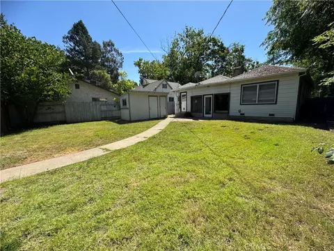 Exterior - 548 W 4th Ave, Chico, CA 95926 photo 5 of 9