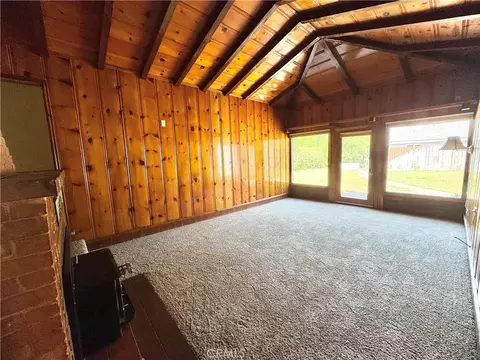 Living - 548 W 4th Ave, Chico, CA 95926 photo 2 of 4