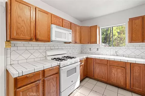 Kitchen - 951 Walnut, Chico, CA 95928 photo 3 of 5