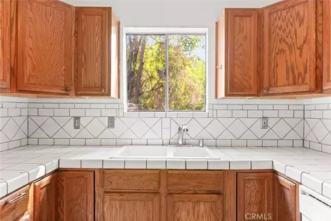 Kitchen - 951 Walnut, Chico, CA 95928 photo 4 of 5