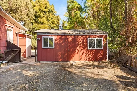 Exterior - 951 Walnut, Chico, CA 95928 photo 8 of 10