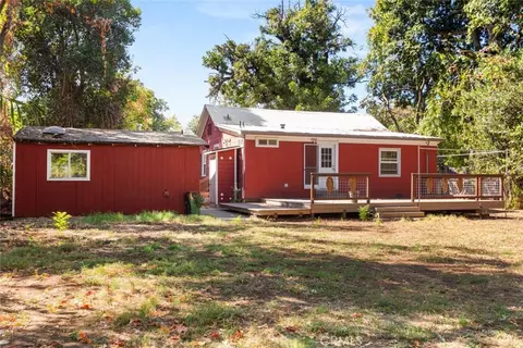 Exterior - 951 Walnut, Chico, CA 95928 photo 6 of 10