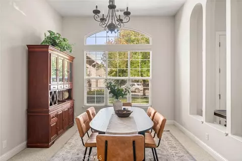 Dining - 1 London Ct, Chico, CA 95973 photo 2 of 5