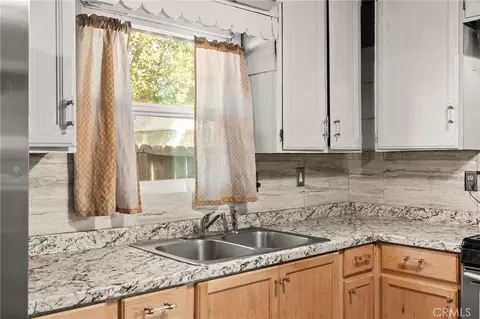 Kitchen - 1971 Baldwin Ave, Palermo, CA 95968 photo 2 of 2