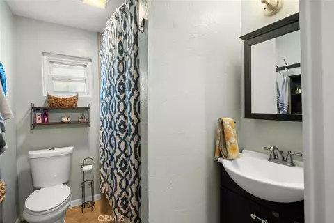 Bath - 2295 Laurel St, Chico, CA 95928 photo 1 of 1