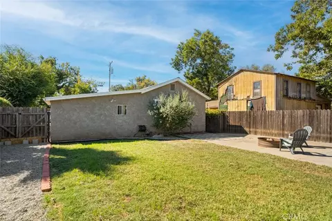Exterior - 2295 Laurel St, Chico, CA 95928 photo 5 of 7