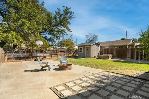 Exterior - 2295 Laurel St, Chico, CA 95928 photo 3 of 7