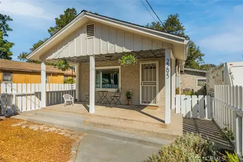 Exterior - 2295 Laurel St, Chico, CA 95928 photo 2 of 7