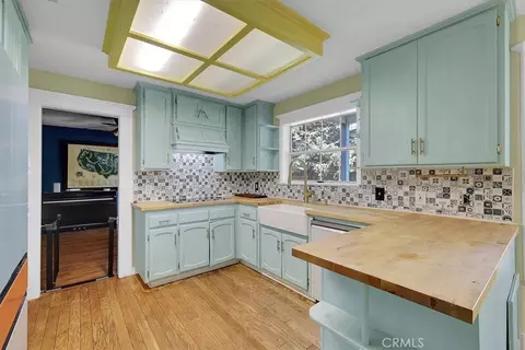 Kitchen - 1453 Avocet, Olivehurst, CA 95961 photo 2 of 4