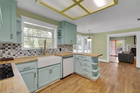 Kitchen - 1453 Avocet, Olivehurst, CA 95961 photo 4 of 4