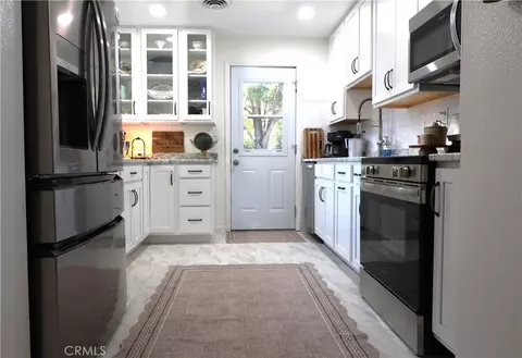 Kitchen - 217 Carona Ave, Corning, CA 96021 photo 9 of 10