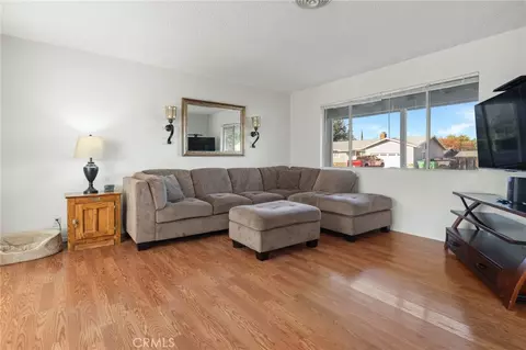 Living - 627 El Paso, Corning, CA 96021 photo 2 of 4