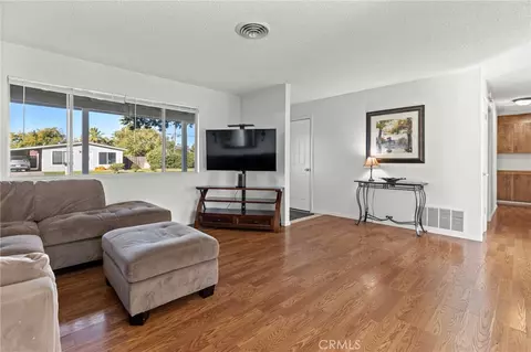 Living - 627 El Paso, Corning, CA 96021 photo 3 of 4