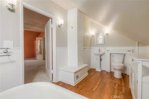 Bath - 346 Mansion Ave, Chico, CA 95926 photo 2 of 4