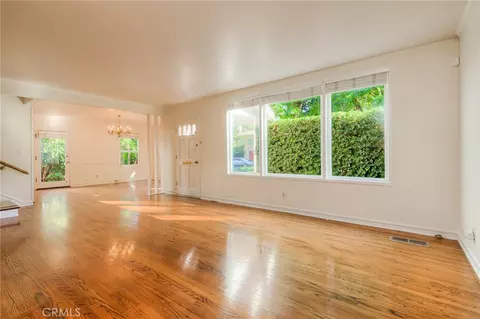 Living - 346 Mansion Ave, Chico, CA 95926 photo 3 of 9