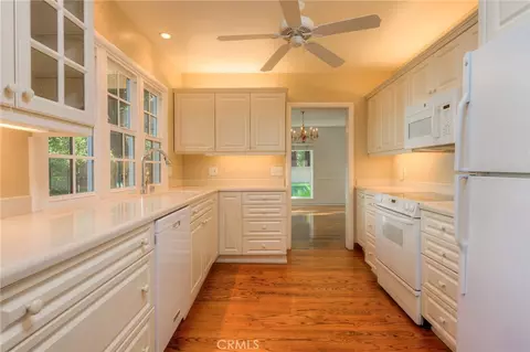 Kitchen - 346 Mansion Ave, Chico, CA 95926 photo 3 of 7