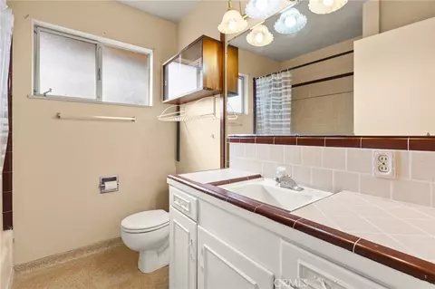 Bath - 1495 Spruce, Gridley, CA 95948 photo 1 of 2