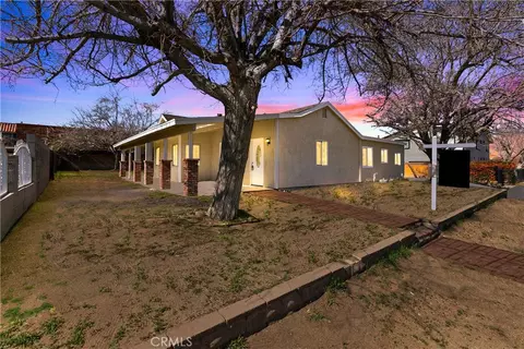 38609 11th St E, Palmdale, CA 93550 photo 1