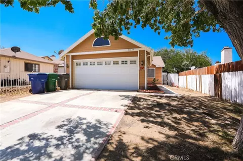 37633 15th St E, Palmdale, CA 93550 photo 1