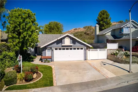 28511 Sugar Pine Way, Santa Clarita, CA 91390 photo 1