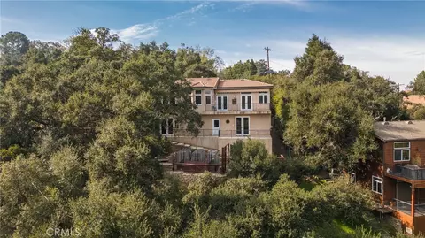 4180 Rosario Rd, Woodland Hills, CA 91364