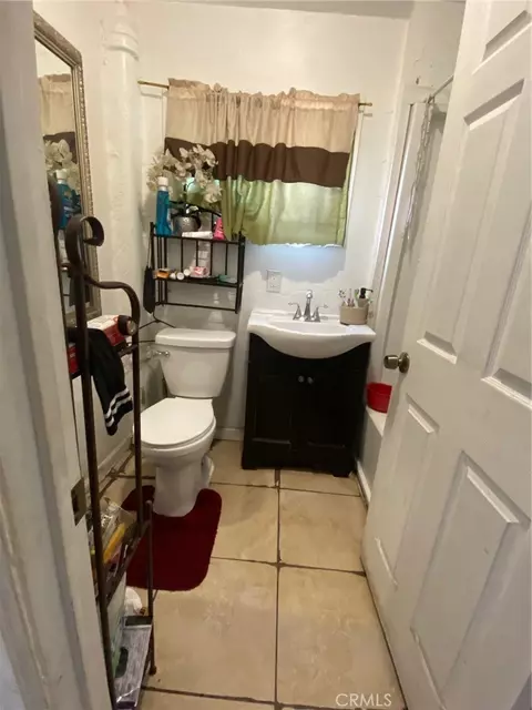 Bath - 1309 E 55th St, Los Angeles, CA 90011 photo 1 of 2