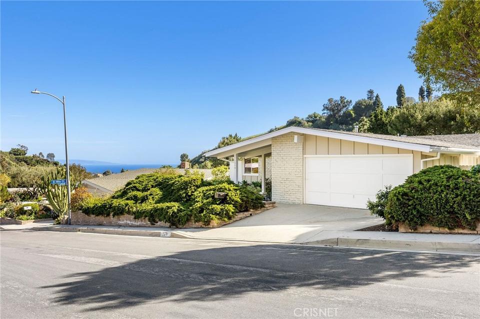 1279 El Hito Cir, Pacific Palisades, CA 90272 30 Photos Movoto