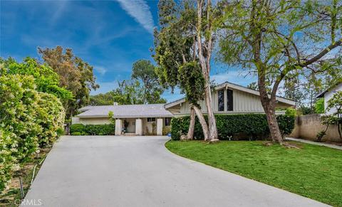 20701 De Forest St, Woodland Hills, CA 91364