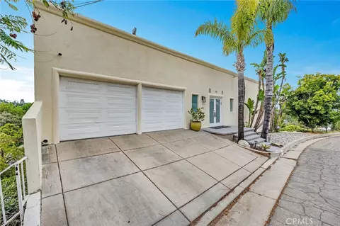 5111 Escobedo Dr, Woodland Hills, CA 91364
