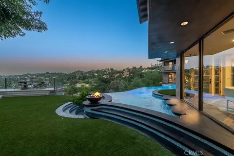 16479 Royal Hills Dr, Encino, CA 91436