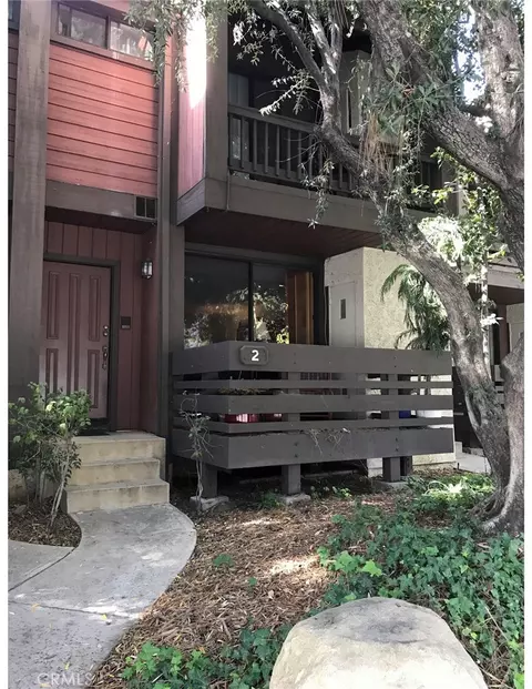 21931 Burbank Blvd #2, Woodland Hills, CA 91367