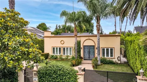 15725 Hesby St, Encino, CA 91436