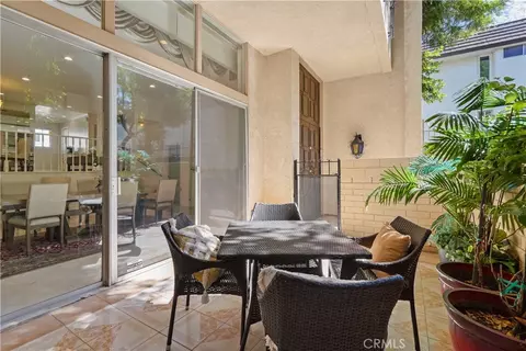 5240 Lindley Ave, Encino, CA 91316