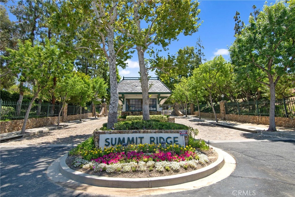 22328 S Summit Rdg Cir  