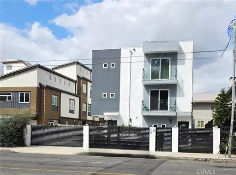 6845 Haskell Ave, Lake Balboa, CA 91406