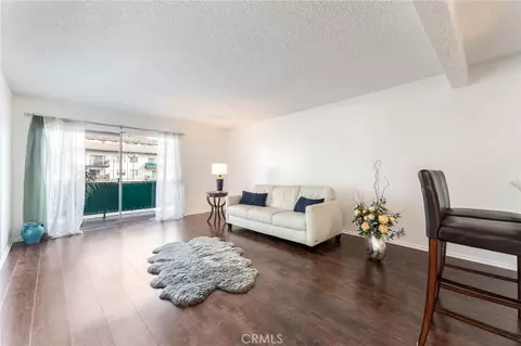 5460 White Oak Ave #E201, Encino, CA 91316