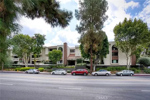 21650 Burbank Blvd #301, Woodland Hills, CA 91367