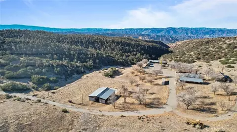 10 N Pine Mountain Ridge Rd, Frazier Park, CA 93252