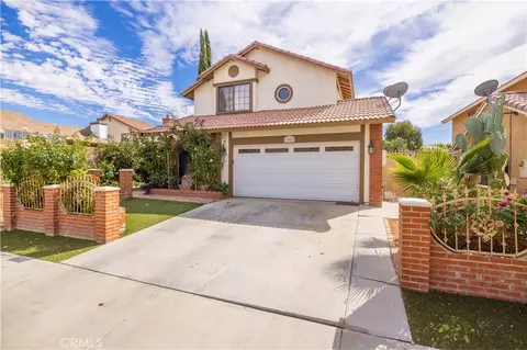 1558 E Kettering St, Lancaster, CA 93535