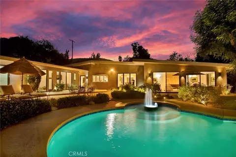 5256 Armida Dr, Woodland Hills, CA 91364