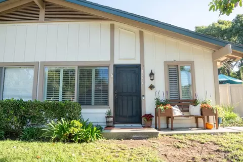 1734 Tiburon Ct, Thousand Oaks, CA 91362