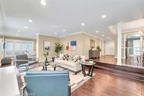 4807 Woodley Ave #209, Encino, CA 91436
