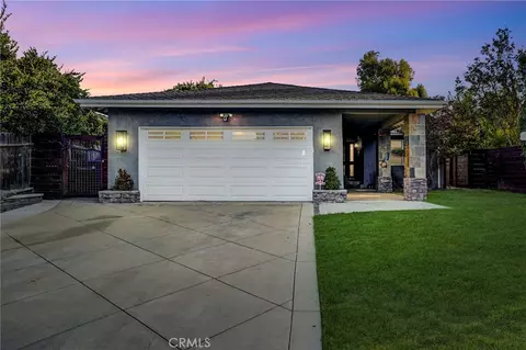 5270 Weller Dr, Woodland Hills, CA 91367