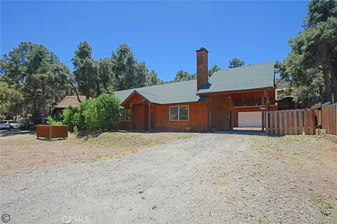 14532 Voltaire Dr, Frazier Park, CA 93225
