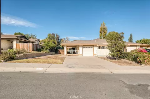 5235 Laurel Park Dr, Camarillo, CA 93012