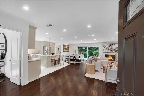 5815 Ostrom Ave, Encino, CA 91316