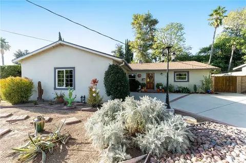 20509 Clark, Woodland Hills, CA 91367
