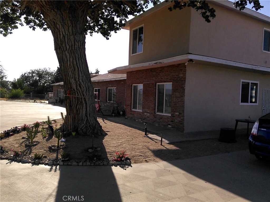 10007 East Ave R  