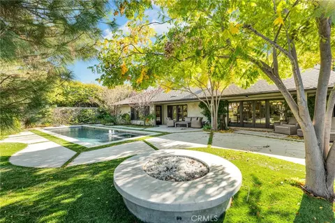 16453 Bosque Dr, Encino, CA 91436