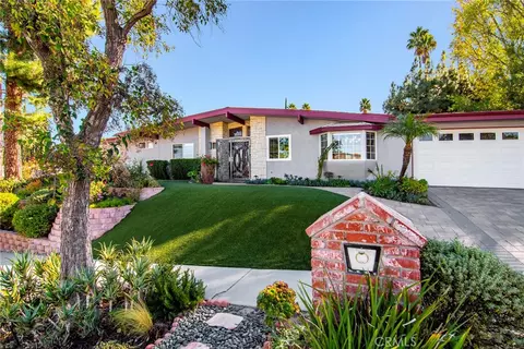 23710 Kivik St, Woodland Hills, CA 91367